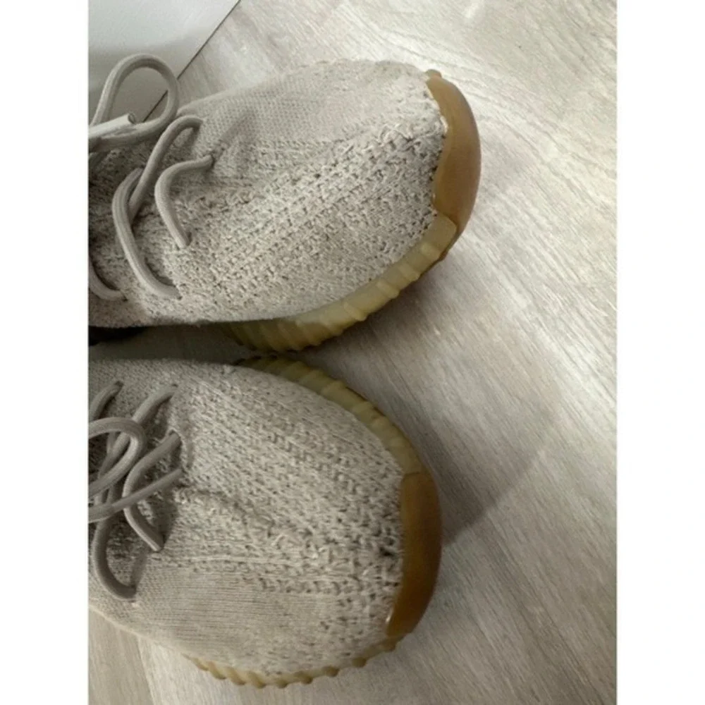 Adidas Yeezy Boost 350 V2 Light Tan Mens Size 9 Shoes